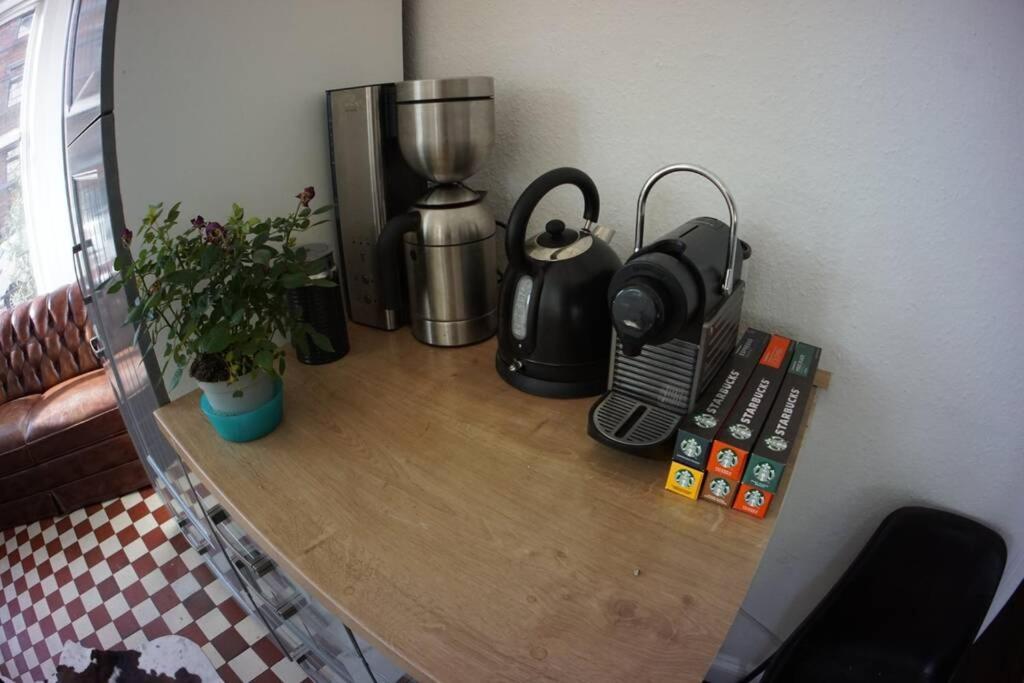 Grosszuegige 185m2-altbauwohnung In Bestlage 7zimmer-2baeder-2kuechen-2wcs Appartamento Amburgo
