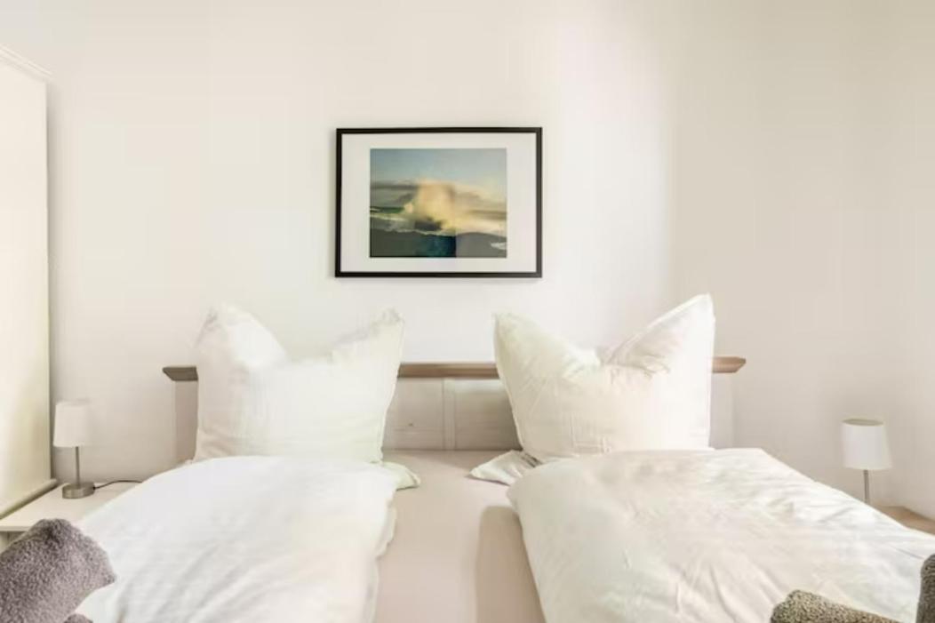 Апартаменты Grosszuegige 185m2-altbauwohnung In Bestlage 7zimmer-2baeder-2kuechen-2wcs *