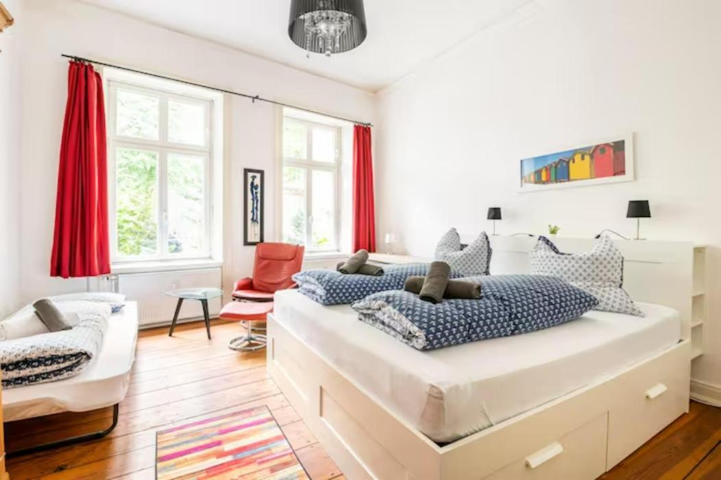 Апартаменты Grosszuegige 185m2-altbauwohnung In Bestlage 7zimmer-2baeder-2kuechen-2wcs Гамбург